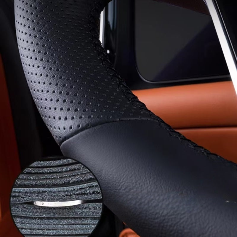 Genuine leather hand-stitched steering wheel cover for Deepal S07